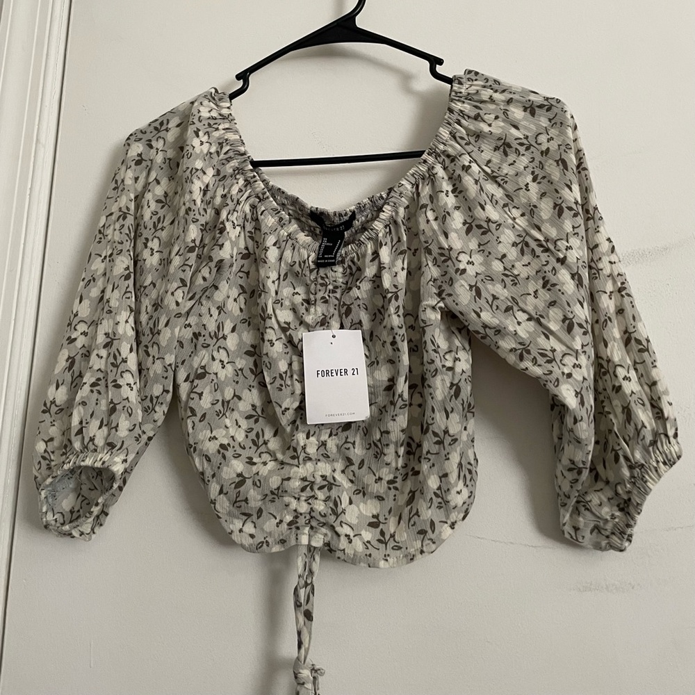 Forever 21 Women Floral Crop Top NWT - Picture 1 of 3